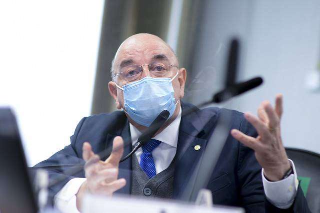 Deputado federal Osmar Terra (MDB-RS), ex-ministro da Cidadania, depõe na CPI